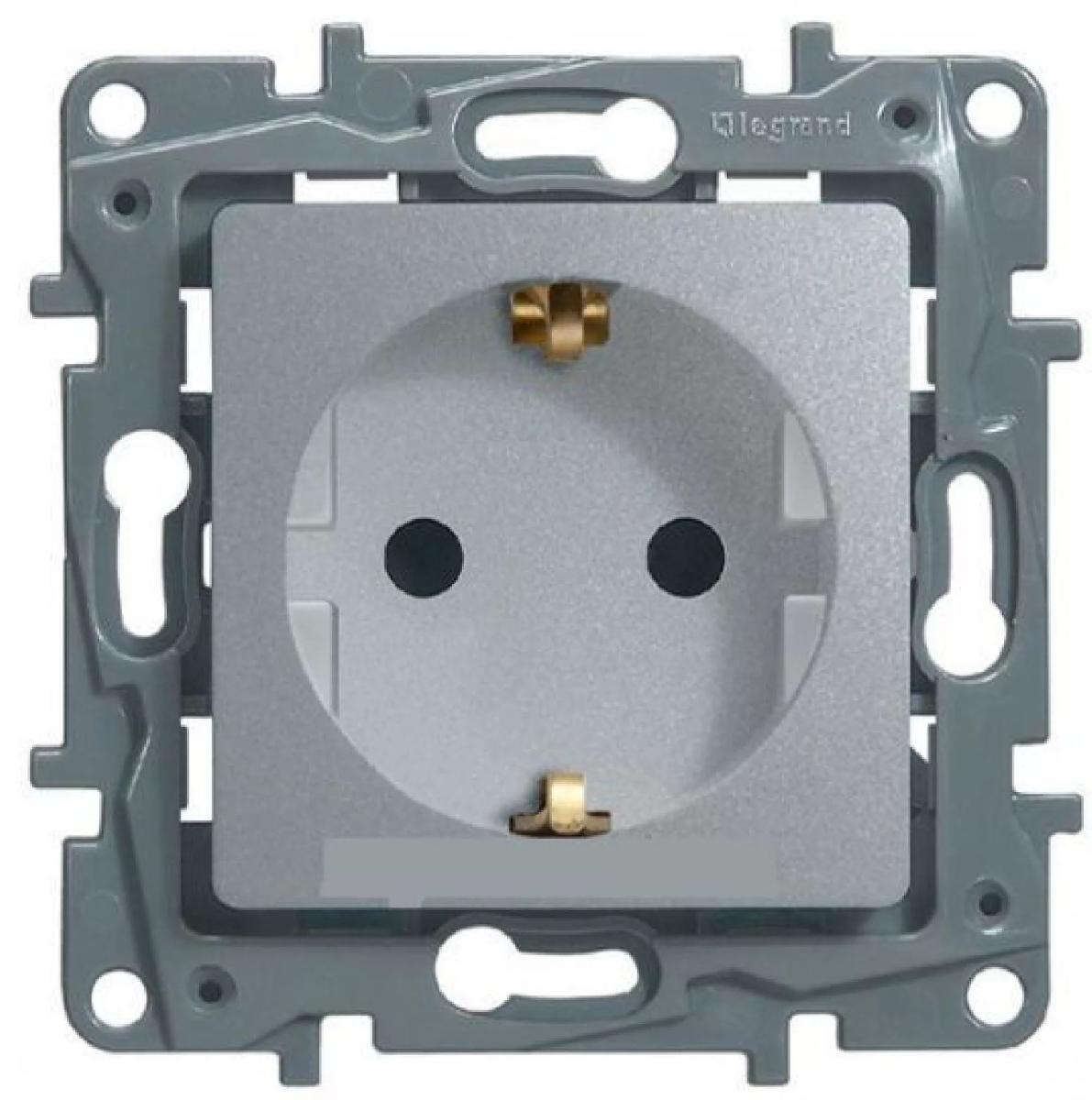 Legrand  Etika  Алюминий Розетка механизм 2К+З 16А, 250В 672421